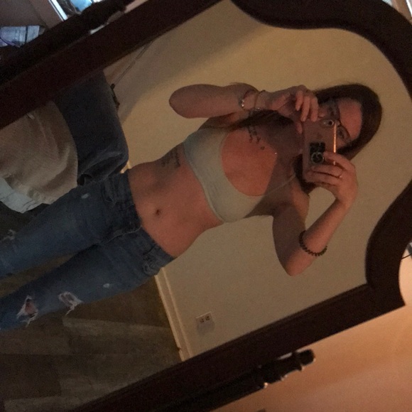 Too small - Picture 2 of 3